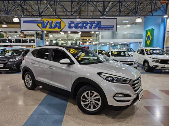 HYUNDAI TUCSON 1.6 16V T-GDI GASOLINA GLS ECOSHIFT HYUNDAI TUCSON 1.6 16V T-GDI GASOLINA GLS ECOSHIFT